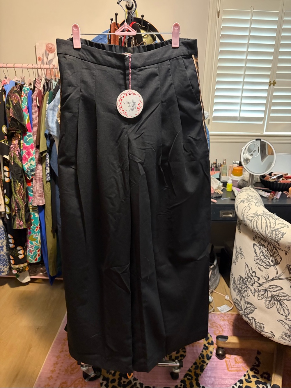 Umgee Black Wide-Leg Pleated Trousers with leopard on the side